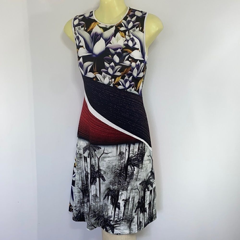 Clover Canyon Dress White Orchids And Cityscape Shift Nwot Excellent XS